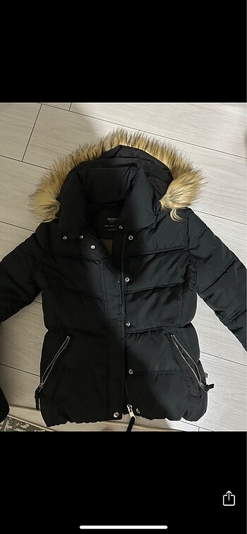 Bershka mont