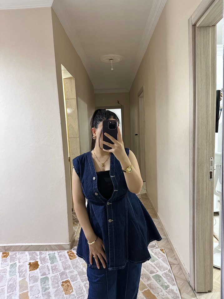 Düğmeli Lacivert Kolsuz Kadın Denim Ceket - Görsel 2