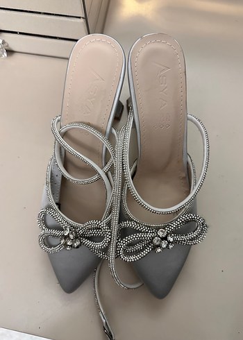 Beyaz Fiyonk Detaylı Stiletto Kadın Abiye Ayakkabı - Görsel 3