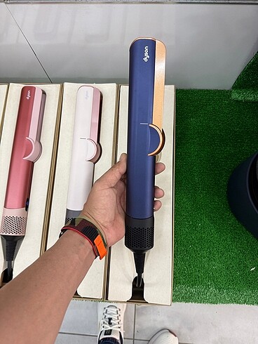 Dyson Airstrait saç düzleştirici