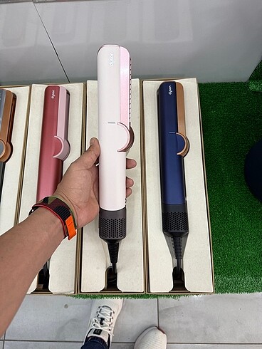 Dyson Airstrait saç düzleştirici