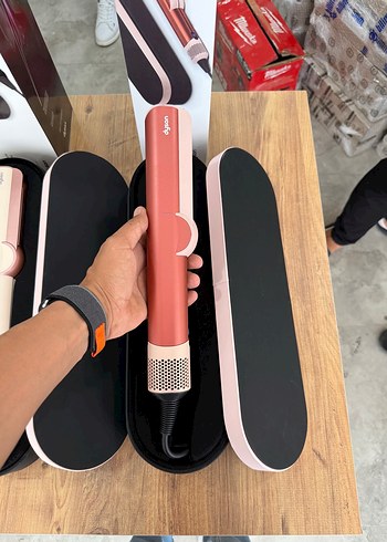 Dyson Airstrait saç düzleştirici