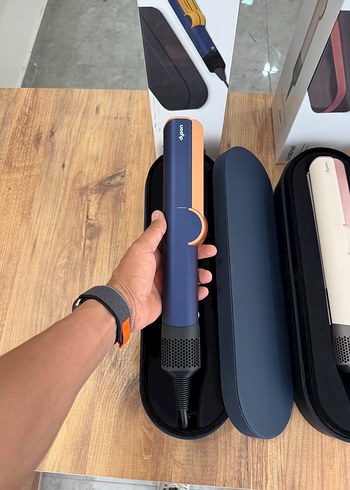 Dyson Airstrait saç düzleştirici