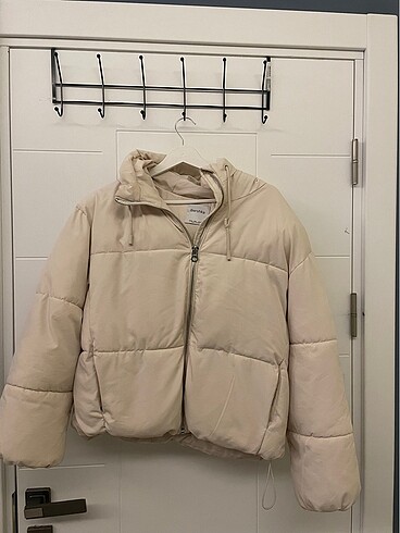 Bershka mont
