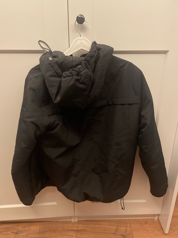 Siyah Kapüşonlu Spor Kadın Ceket - Görsel 4