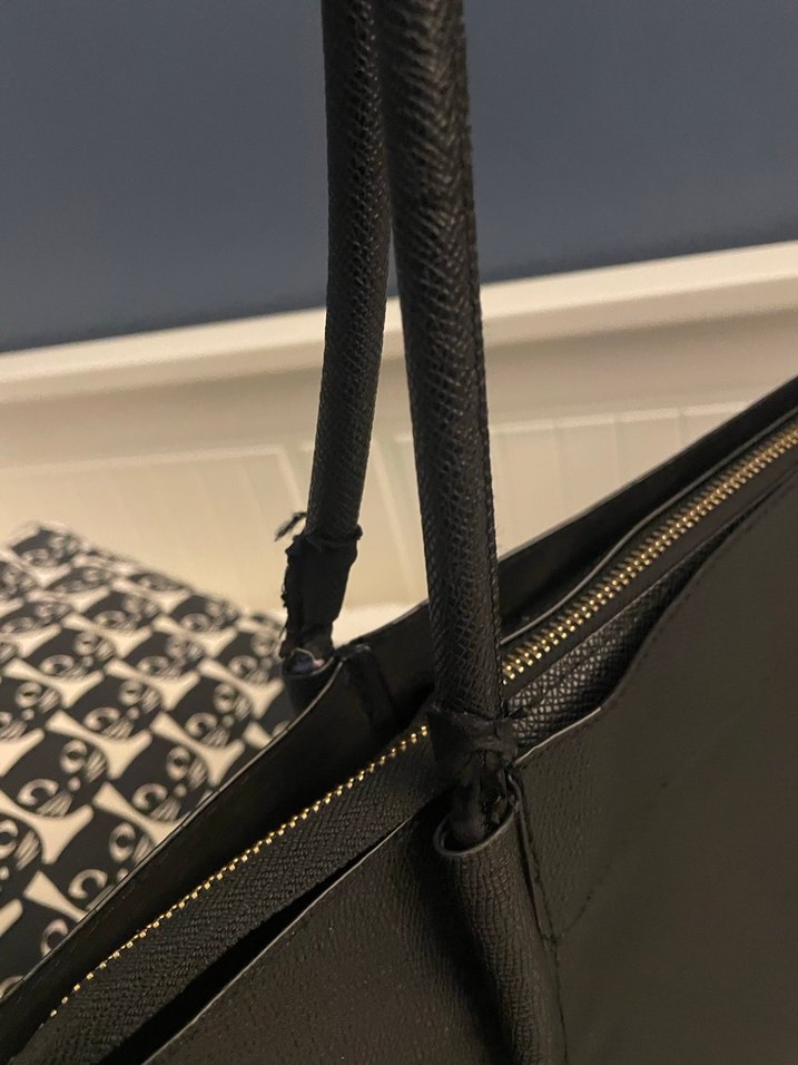 Kadın Siyah Deri Fermuarlı Çanta - Görsel 3