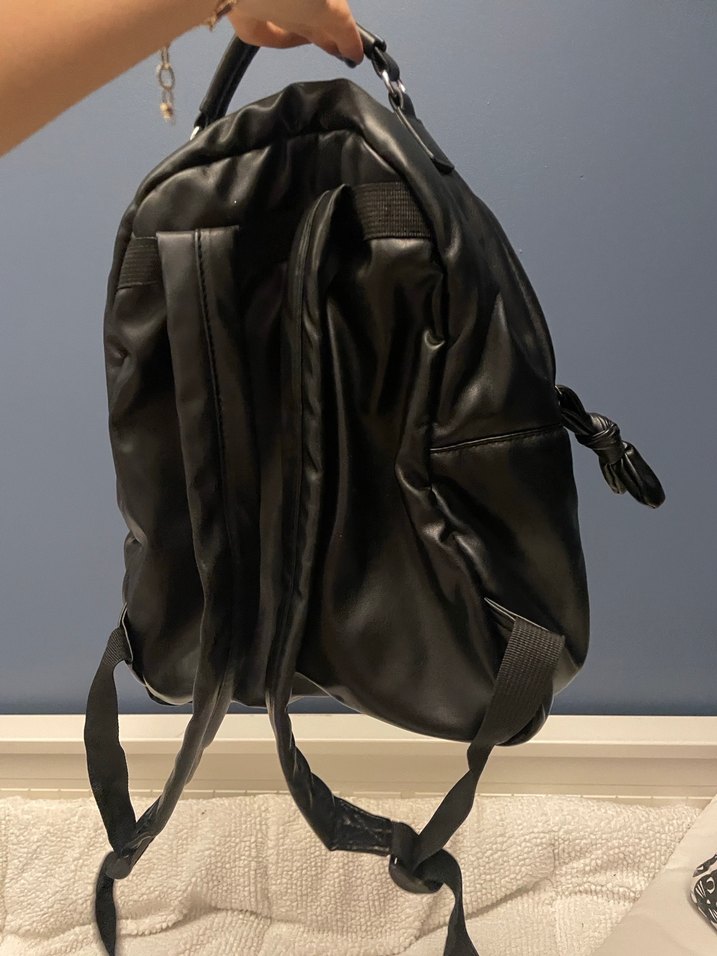 Kadın Siyah Deri Sade Sırt Çantası - Görsel 2