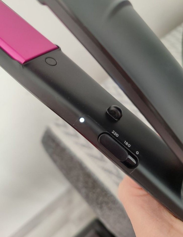 Philips Siyah-Pembe Saç Düzleştirici - Görsel 2