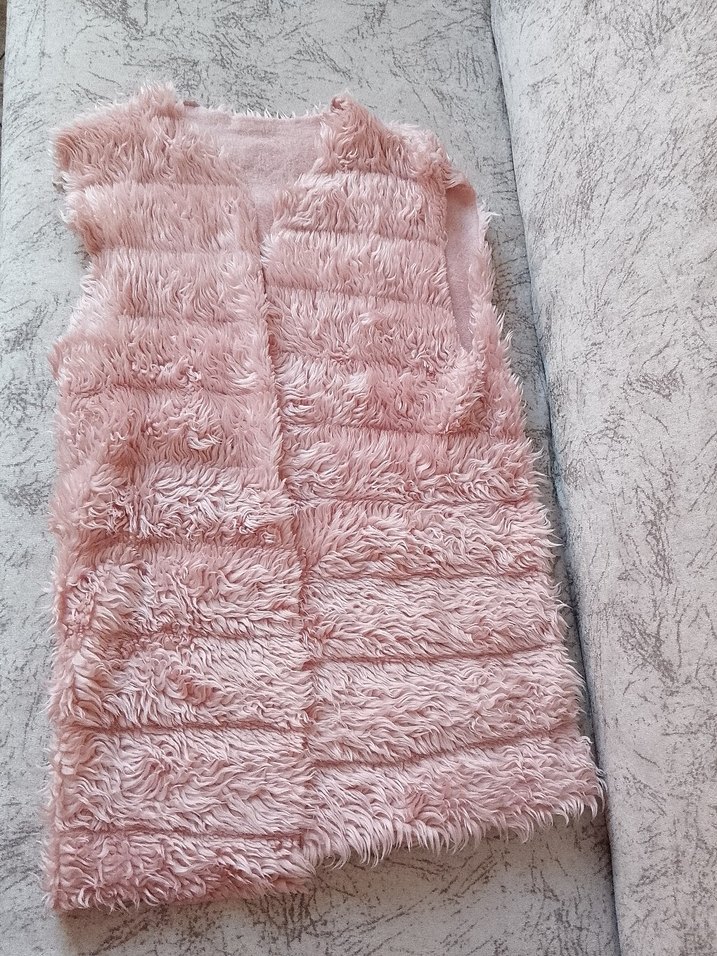 Pembe Uzun Tüylü Kadın Yelek astarı yok - Görsel 2