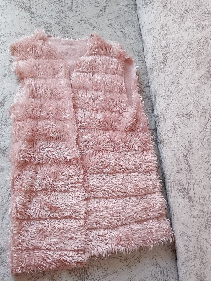 Pembe Uzun Tüylü Kadın Yelek astarı yok - Görsel 3