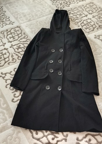 Kapüşonlu Siyah Düğmeli Kaban - Görsel 3