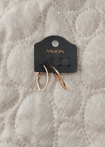 Altın Renk Mini Tokalı Küpe hiç kullanılmadı - Görsel 2