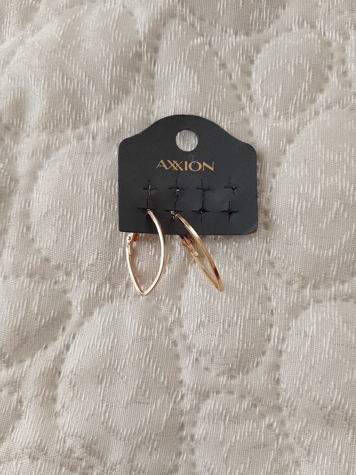 Altın Renk Mini Tokalı Küpe hiç kullanılmadı - Görsel 2