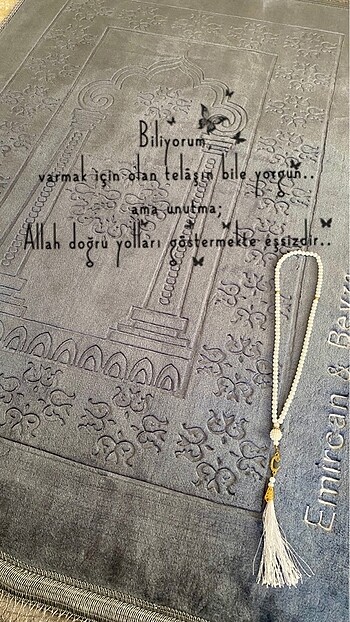 İsimli Seccade