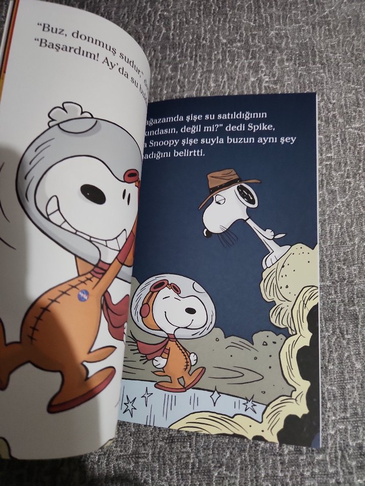 Peanuts Snoopy Ay'a Giden İlk Köpek Kitabı - Görsel 4