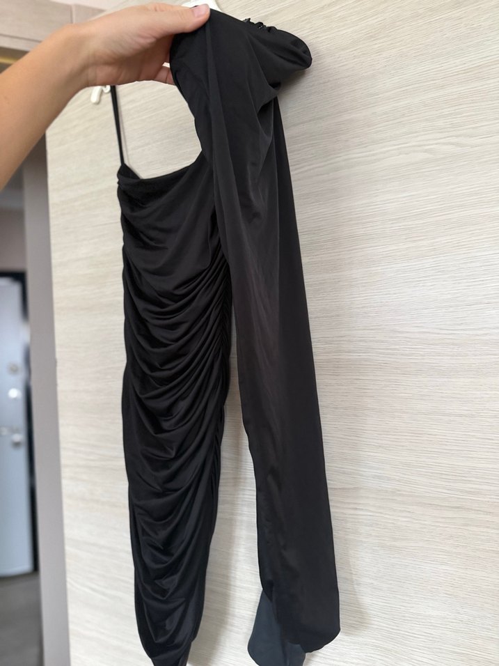 Tek Omuzlu Drapeli Siyah Abiye Elbise - Görsel 2