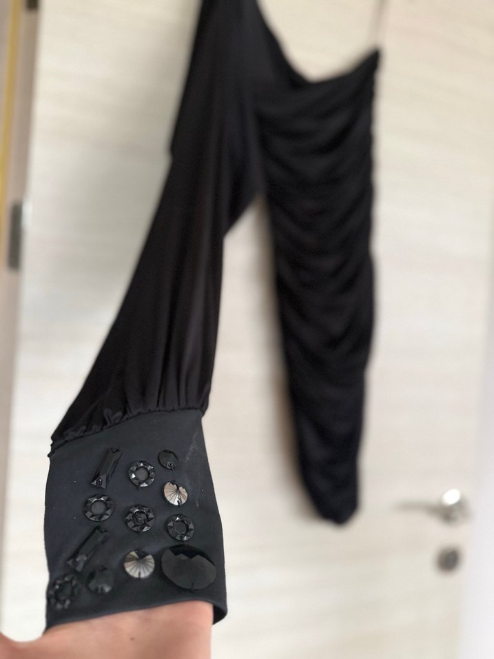 Tek Omuzlu Drapeli Siyah Abiye Elbise - Görsel 3