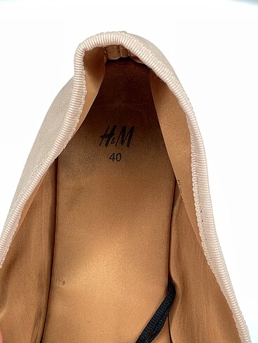 40 Beden çeşitli Renk H&M Babet %70 İndirimli.