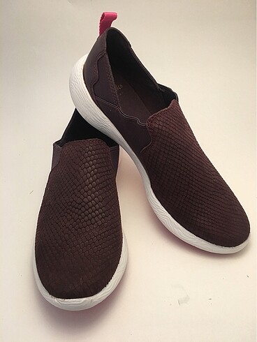 37 Beden bordo Renk Clarks ultra hafif spor ayakkabı