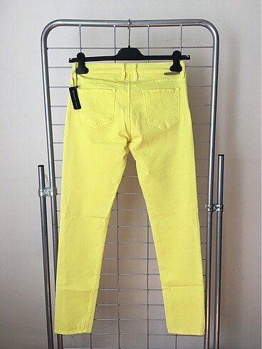 40 Beden sarı Renk Atos Lambordini for Vakko denim pantolon