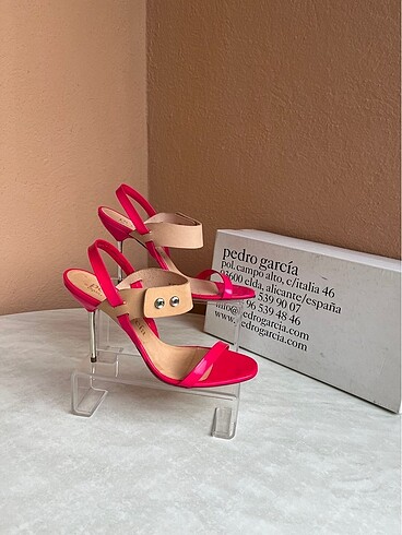 Pedro Garcia zarif stiletto