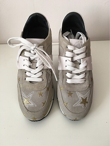 Jessica Simpson Janet &Janet sneakers