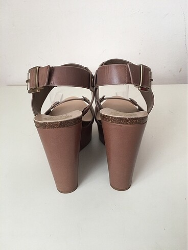 Vince Camuto dolgu topuk sandalet - Görsel 5