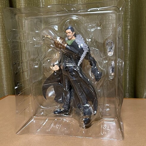 Beden ONE PIECE CROCODILE MEGAHOUSE 27 CM