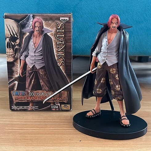 ONE PIECE SHANKS 18 CM KUTULU