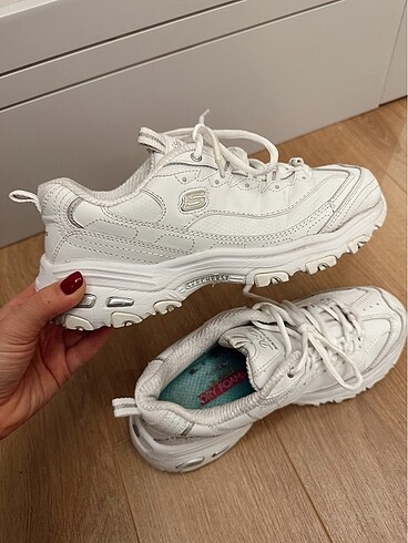 Skechers