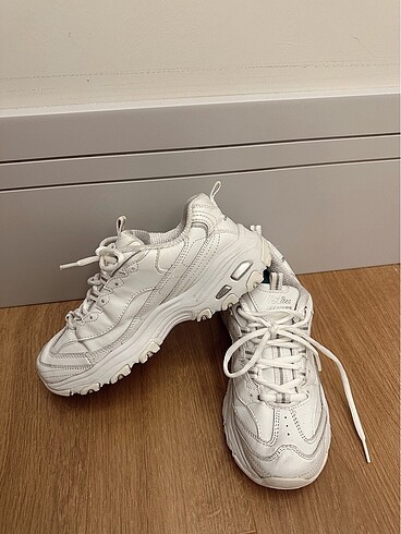 38 Beden beyaz Renk Skechers