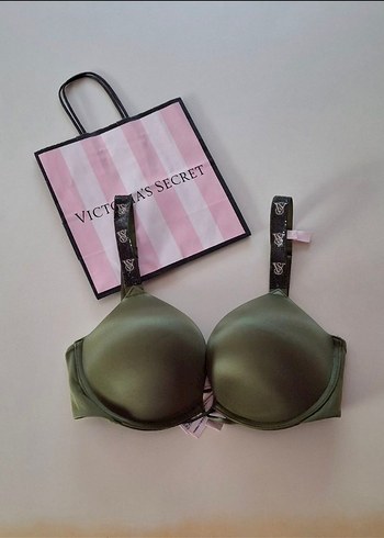 Victoria s Secret 32