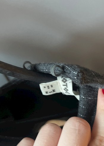 Düğmeli Gri Yarım Kollu Crop Top - Görsel 3