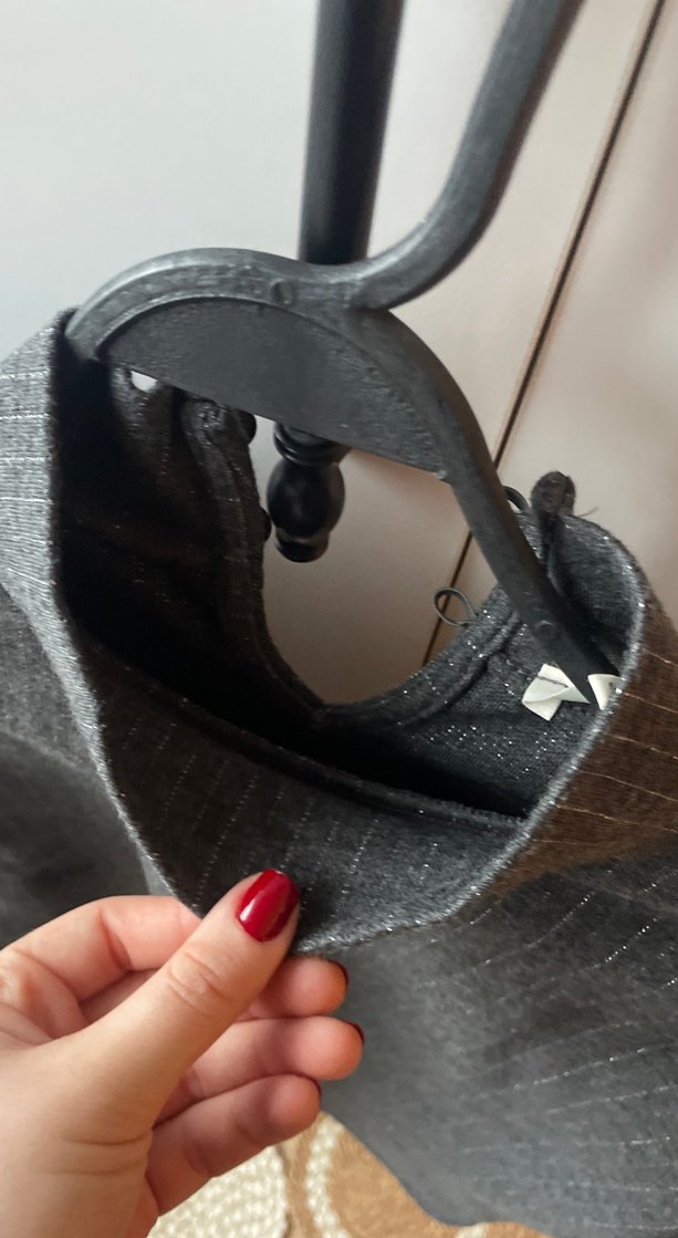 Düğmeli Gri Yarım Kollu Crop Top - Görsel 2