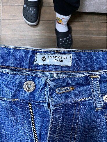 Diğer yırtık pantolon