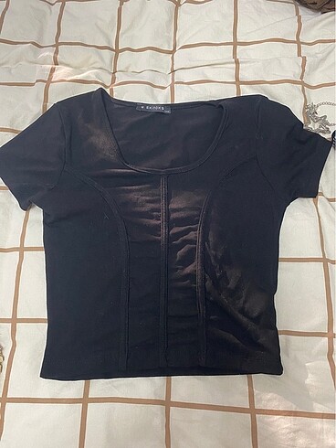 Siyah crop