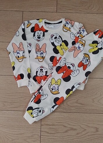 ZARA MİCKEY MAUSE DESENLİ TAKIM 