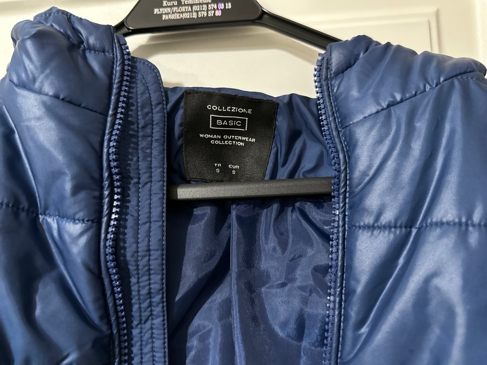 Koyu Mavi Fermuarlı Kadın Mont - Görsel 2