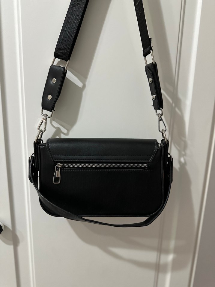 Siyah Deri Tokalı Kadın Çanta - Görsel 3