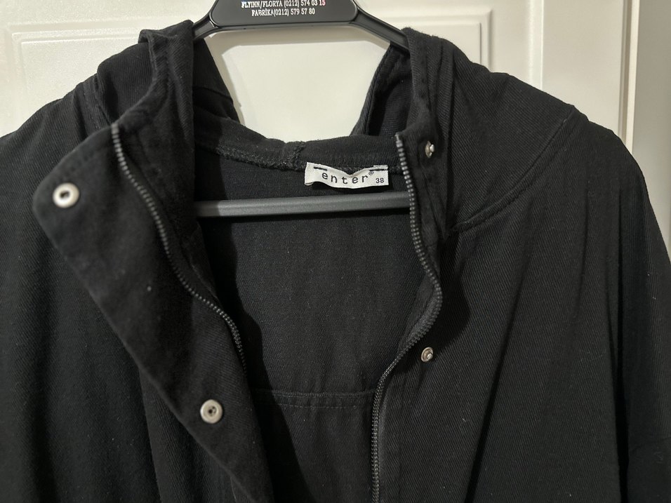 Düğmeli Fermuarlı Siyah Kadın Ceket - Görsel 2