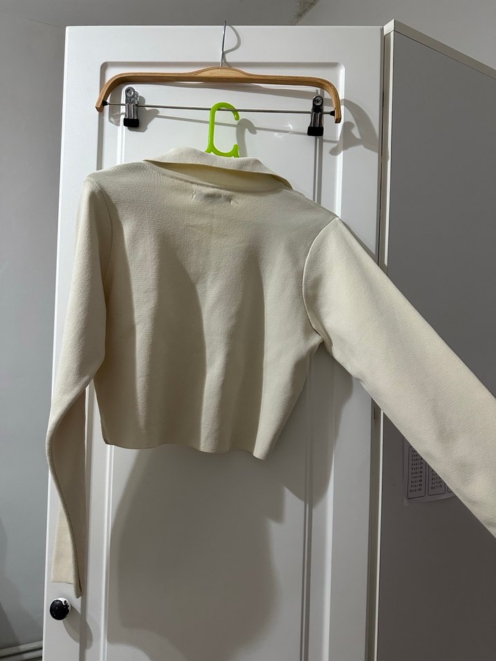 Stradivarius düğmeli üst - Görsel 3