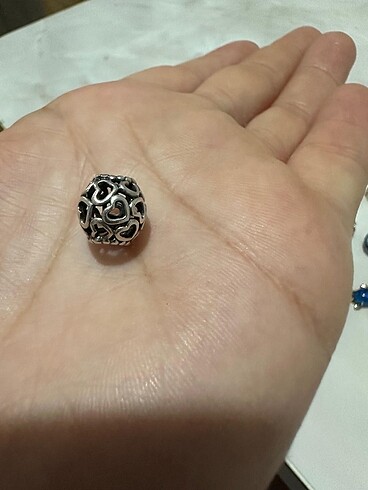Pandora kalp charm