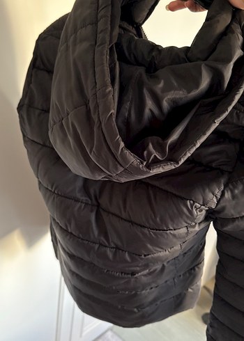 Siyah Fermuarlı Kapüşonlu Kışlık Mont - Görsel 6