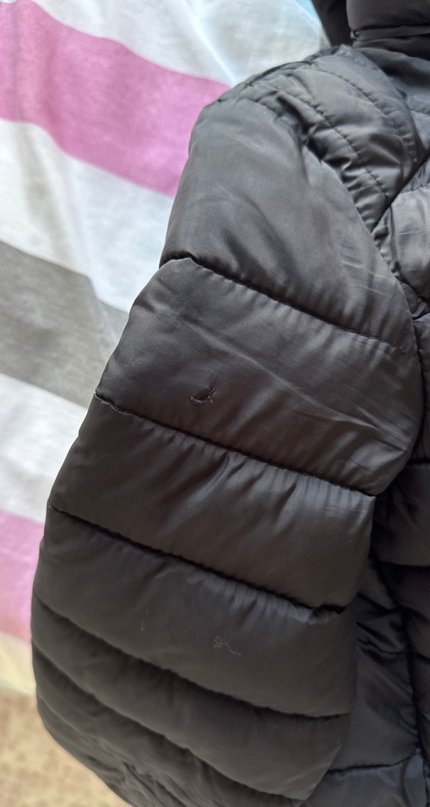 Siyah Fermuarlı Kapüşonlu Kışlık Mont - Görsel 3