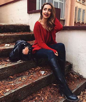 Siyah deri topuklu çizme