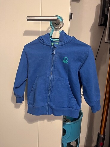 Benetton sweatshirt