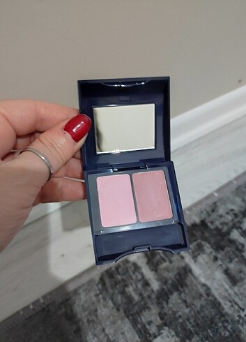Avon eyeshadow trio