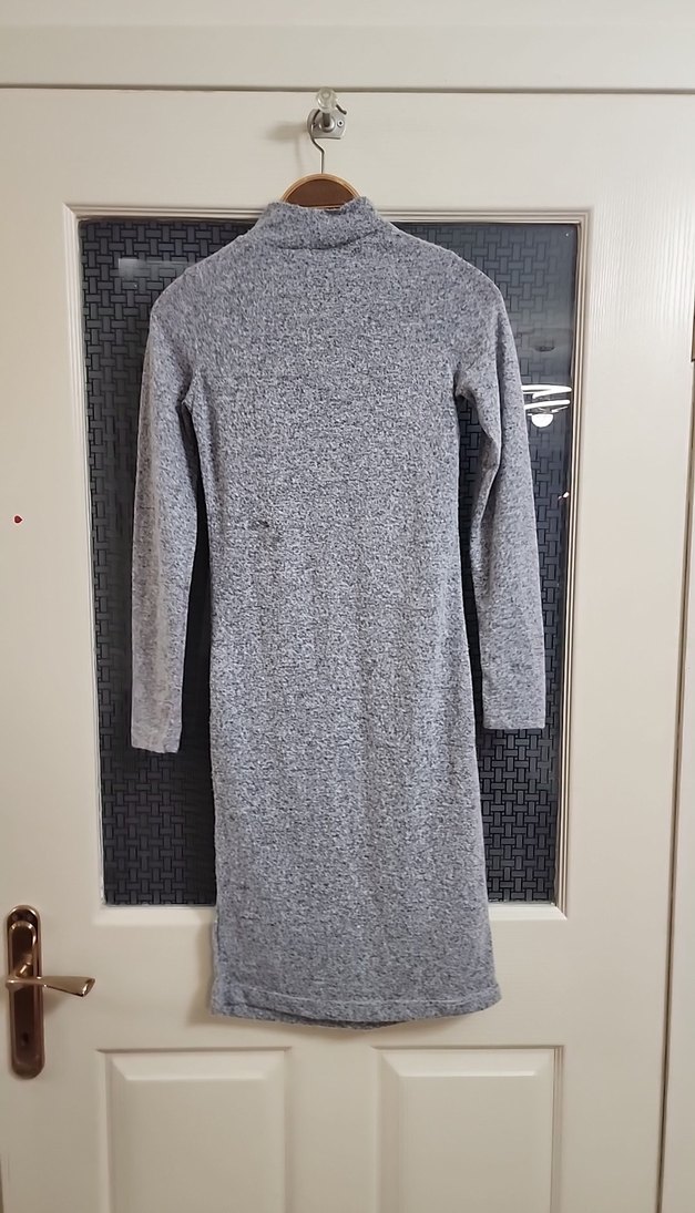 Gri V Yakalı Uzun Kollu Triko Elbise - Görsel 5