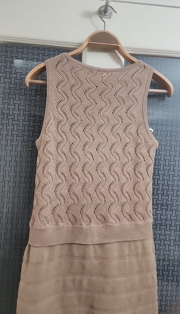 Kemerli V Yaka Kolsuz Mini Triko Elbise - Görsel 5