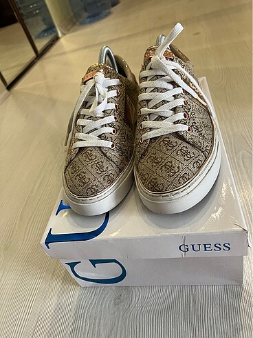 39 Beden çeşitli Renk Guess sneaker